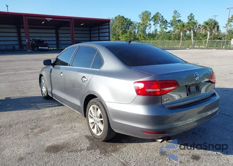 2015 Volkswagen Jetta 1.8T Se z USA, uszkodzony, nr VIN 3VWD07AJ8FM262076